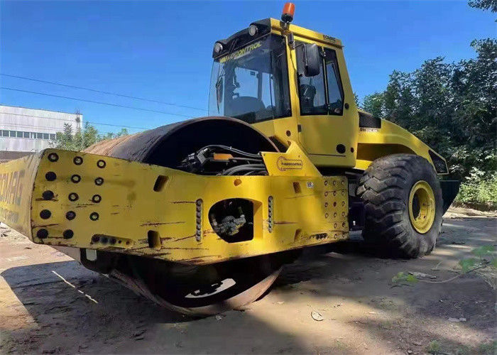 25 टन की प्रयुक्त कम्पैक्टर मशीन Bomag BW 226 DH-4 Bvc सिंगल ड्रम रोलर
