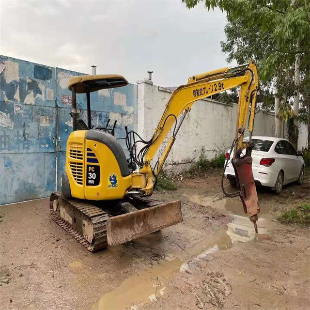 3 टन इस्तेमाल किया गया जापान उच्च गुणवत्ता वाला कोमात्सु पीसी 30 एमआर क्रॉलर एक्सकेवेटर कम कामकाजी घंटों के साथ