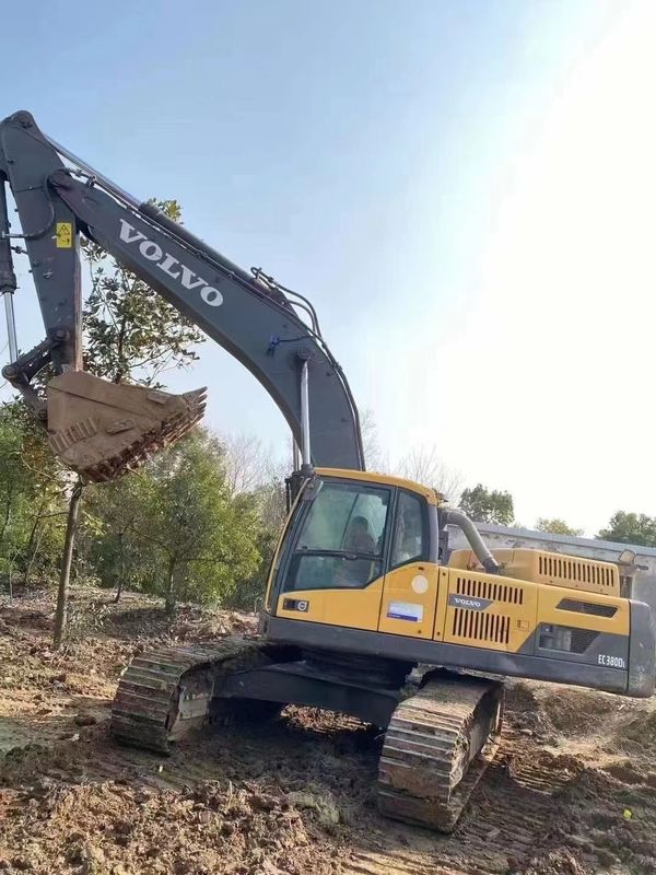 स्वीडन से आयातित उच्च गुणवत्ता वाली वोल्वो EC380 क्रॉलर खुदाई मशीन लगभग नई इस्तेमाल किया