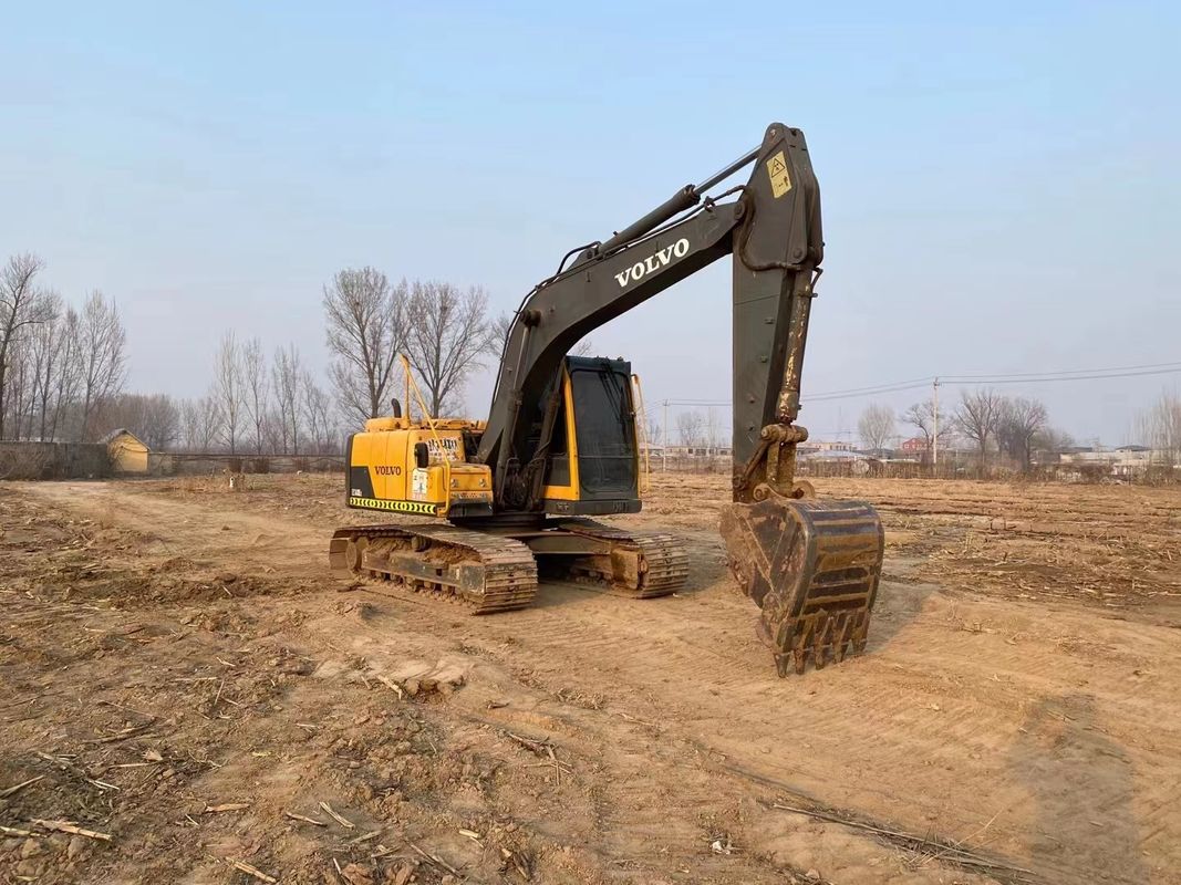 स्वीडन ने उच्च गुणवत्ता वाली वोल्वो EC140BL क्रॉलर खुदाई मशीन आयात की लगभग नई 100% तैयार