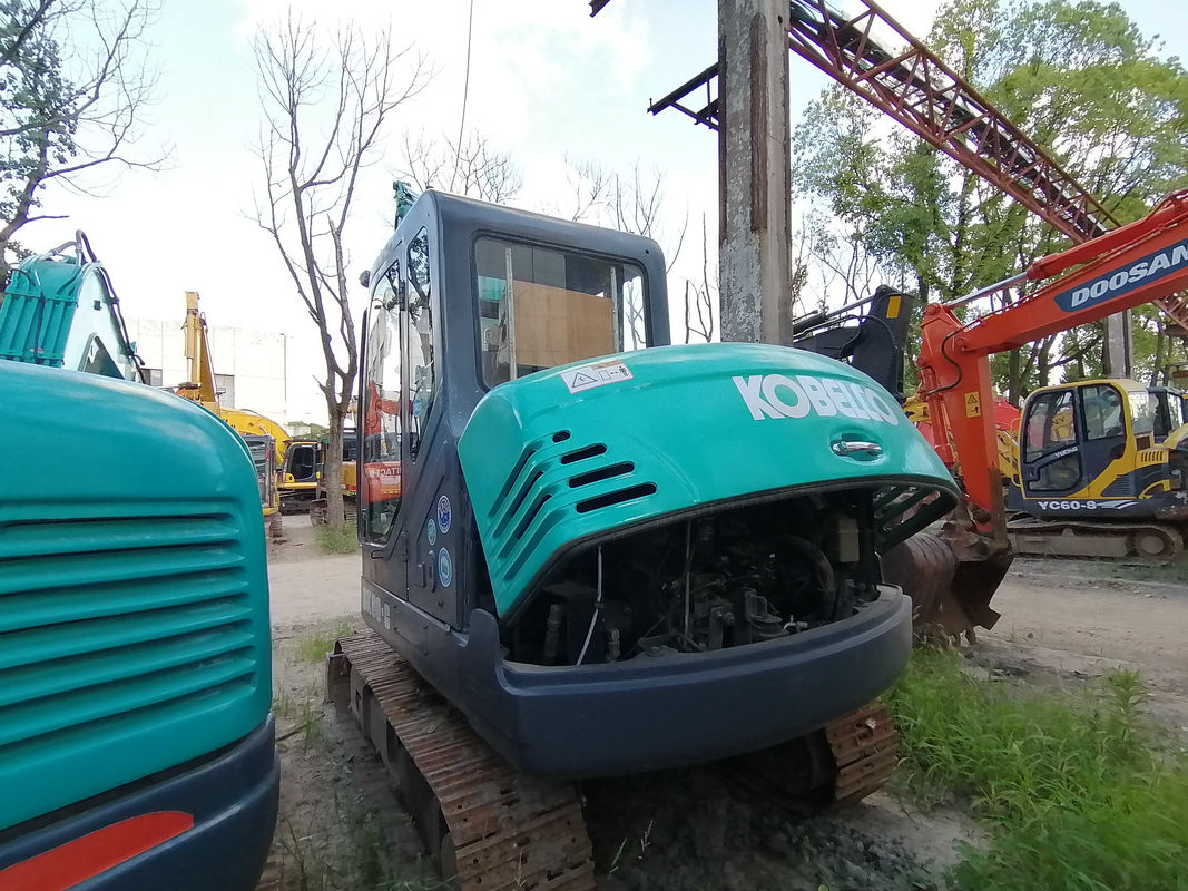 30.5kN KOBELCO SK60-C खुदाई मशीन वजन 5.95t इंजन की शक्ति 42.4kW