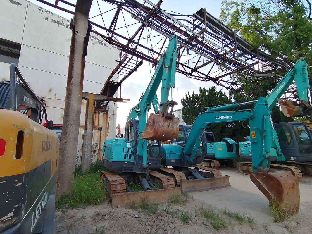 30.5kN KOBELCO SK60-C खुदाई मशीन वजन 5.95t इंजन की शक्ति 42.4kW