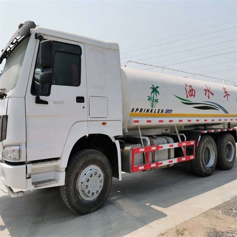 12000-15000L स्टोरेज वाटर टैंक ट्रक सफाई मशीन जापान आयातित इसुजु ट्रक के साथ