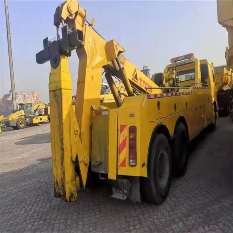 कम घंटे इस्तेमाल किया हुआ 6*4 Wrecker टो ट्रक 8*4 ISO9001 / CCC प्रमाणित टो बॉडी के साथ