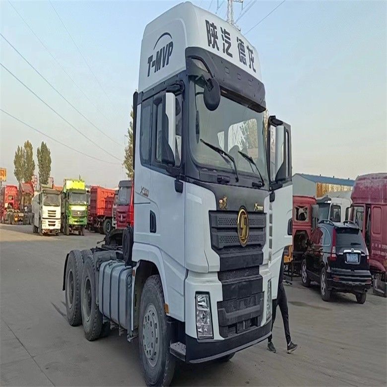 सेकंड हैंड शैकमैन 6 X 4 एडीई X3000 सामान्य ड्राइवर की सीट और मैनुअल ट्रांसमिशन के साथ