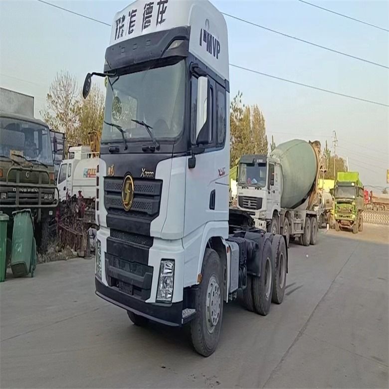 सेकंड हैंड शैकमैन 6 X 4 एडीई X3000 सामान्य ड्राइवर की सीट और मैनुअल ट्रांसमिशन के साथ