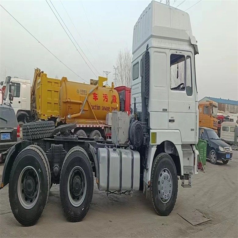 सेकंड हैंड शैकमैन 6 X 4 एडीई X3000 सामान्य ड्राइवर की सीट और मैनुअल ट्रांसमिशन के साथ