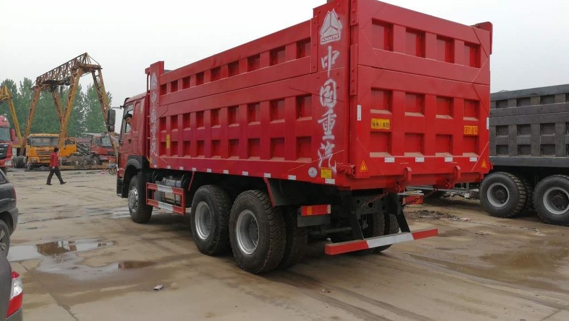 सेकंड हैंड 371hp डंप ट्रक प्रयुक्त होवो 6x4 टिपर ट्रक मल्टीमीडिया सिस्टम के साथ 10 पहिया