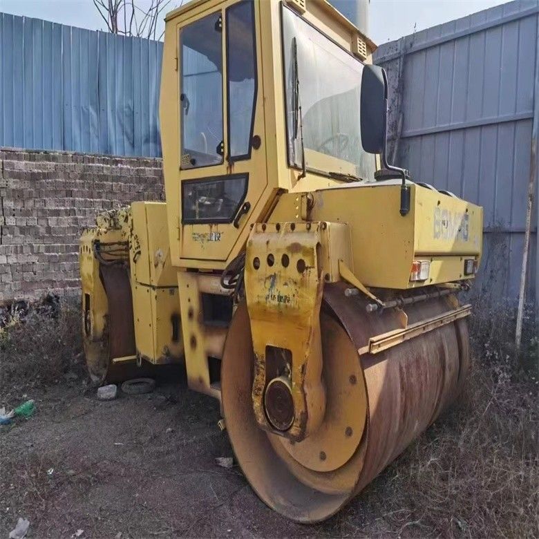 10 टन परिचालन भार इस्तेमाल किया BOMAG BW 202 AHD-2 रोड रोलर और प्रदर्शन की गारंटी