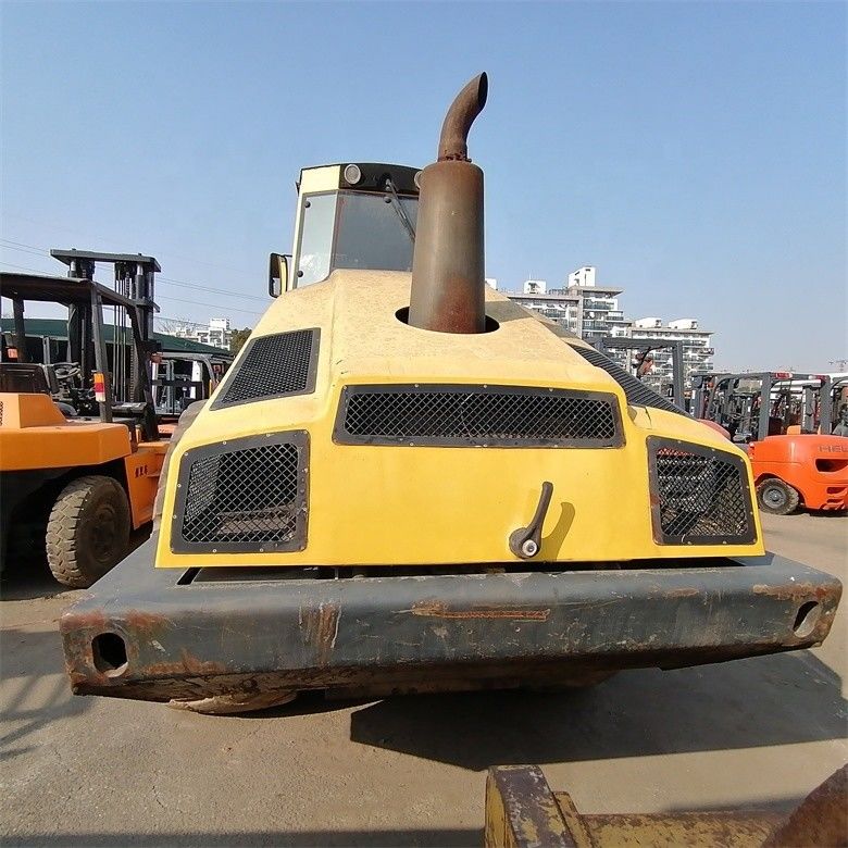 2000-2100 कार्य घंटों के साथ BW 226DH-4 कॉम्पैक्टर बोमैग द्वारा प्रचलित महान लोकप्रियता