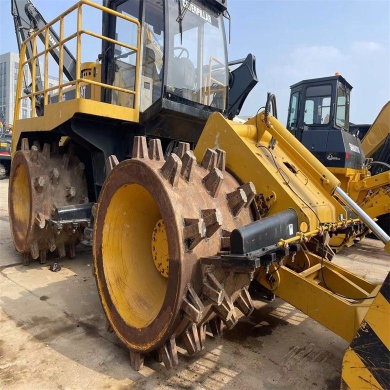जापान निर्मित CAT 826G कॉम्पैक्ट CAT मूल 3406 DITA इंजन के साथ कम कार्य घंटों में