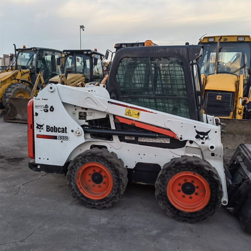 चलती व्हील स्किड-स्टियर लोडर BOCAT S550 निर्माण कार्य के लिए प्रयुक्त लोडर