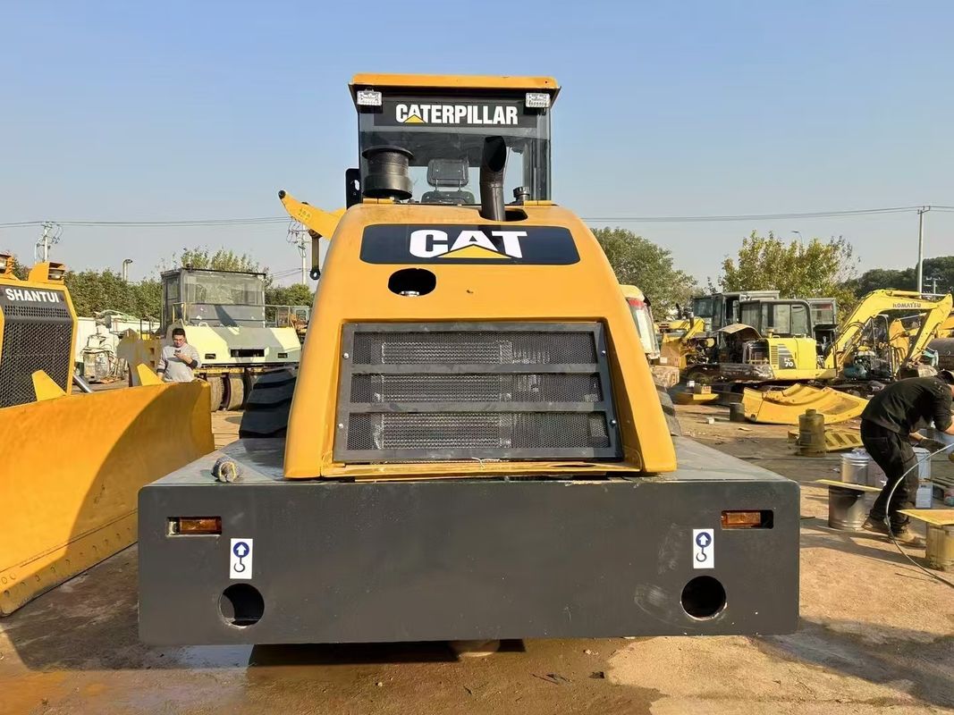 प्रयुक्त CAT CS-683E वाइब्रेटरी रोलर कॉम्पैक्टर 1.8 मिमी आयाम 134 किलोवाट इंजन शक्ति