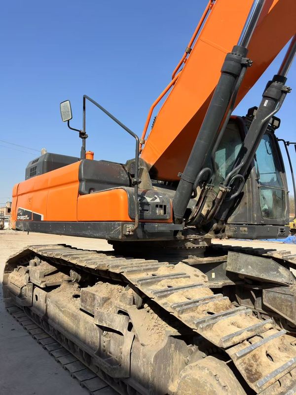 बिक्री के लिए प्रयुक्त Doosan DX560LC क्रॉलर खुदाई उच्च गुणवत्ता वाले दूसरे हाथ निर्माण उपकरण