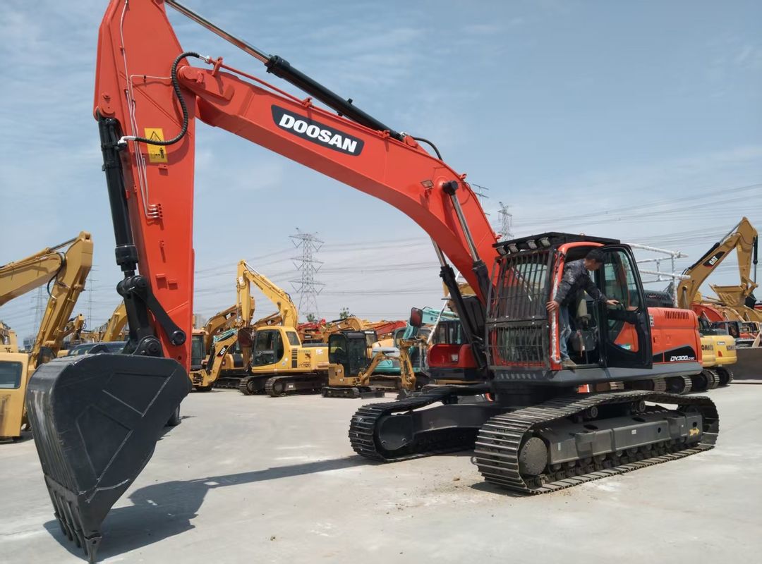 प्रयुक्त DOOSAN क्रॉलर खुदाई मशीन DX300LC-9C परिवहन ऊंचाई 3.475M उच्च प्रदर्शन