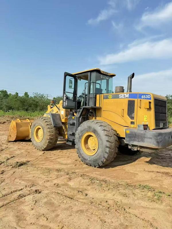 इस्तेमाल किया गया SEM653D व्हील लोडर 5 टन बिक्री के लिए दुनिया भर में निर्यात के लिए तैयार